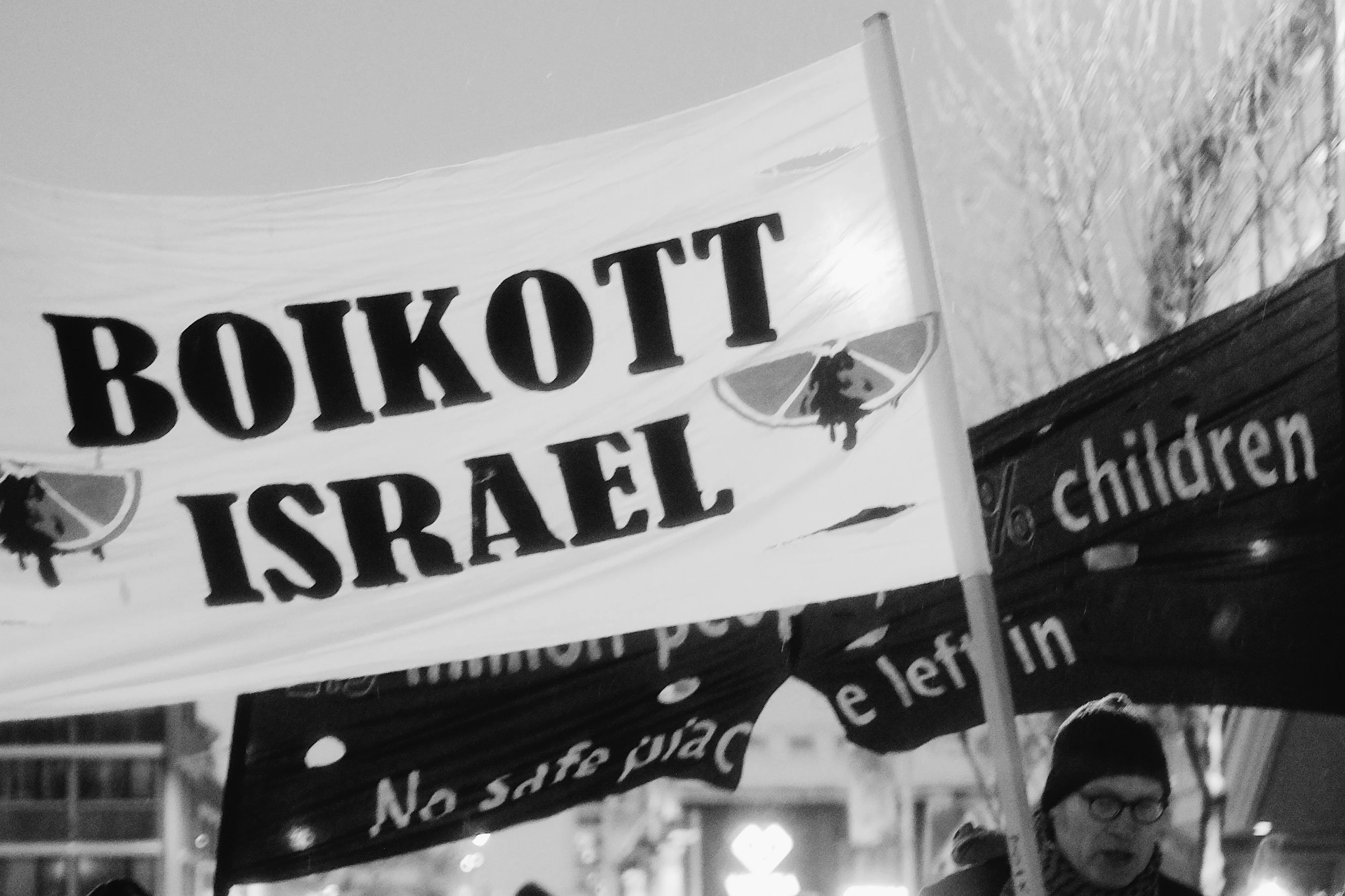 Banner med "Boikott Israel".
